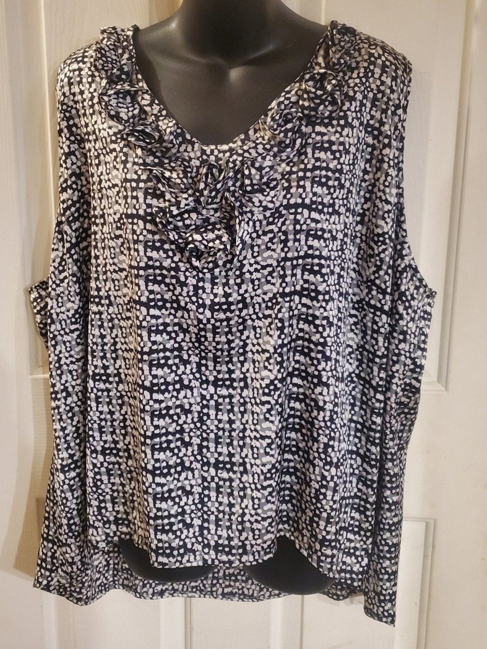 Como Vintage Black and White Ruffle Cold-Shoulder Blouse